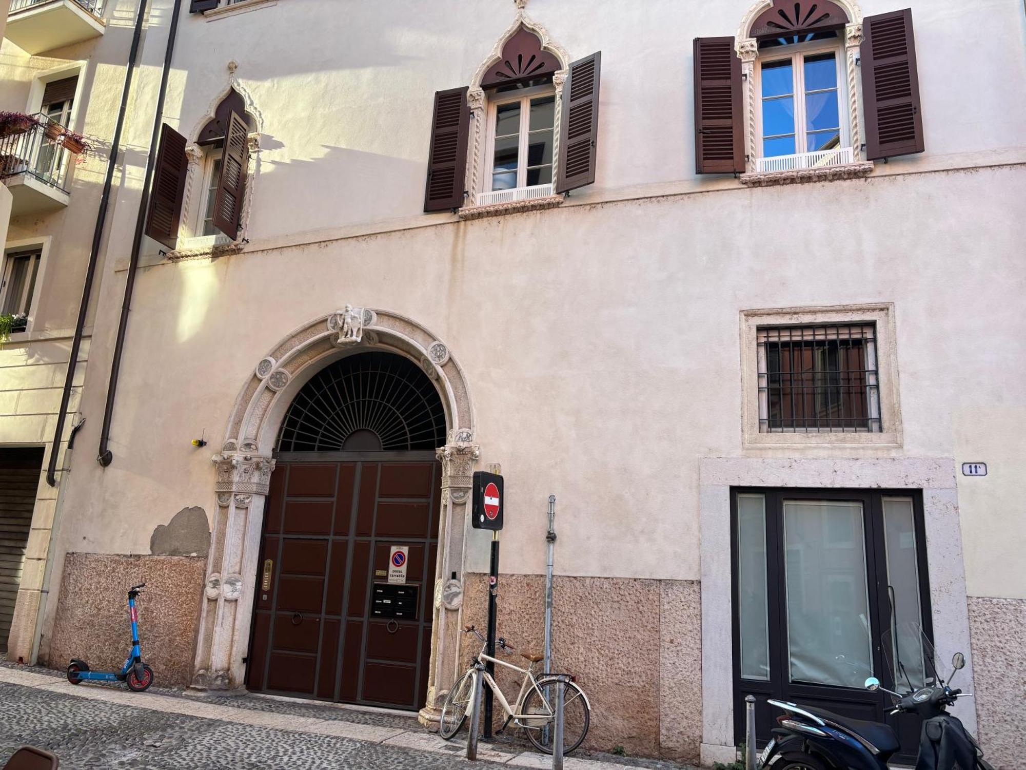 Ad Verona Flat Екстериор снимка